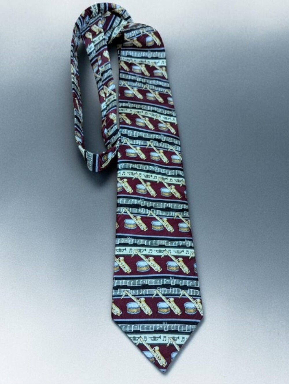 Giorgio Designer 100% Silk Burgundy Musical Instruments Pattern Tie
